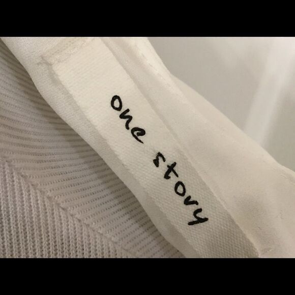 One Story Sleeveless Dress with Scoop Neck and Elastic Waist.  Size Small. - Picture 6 of 6